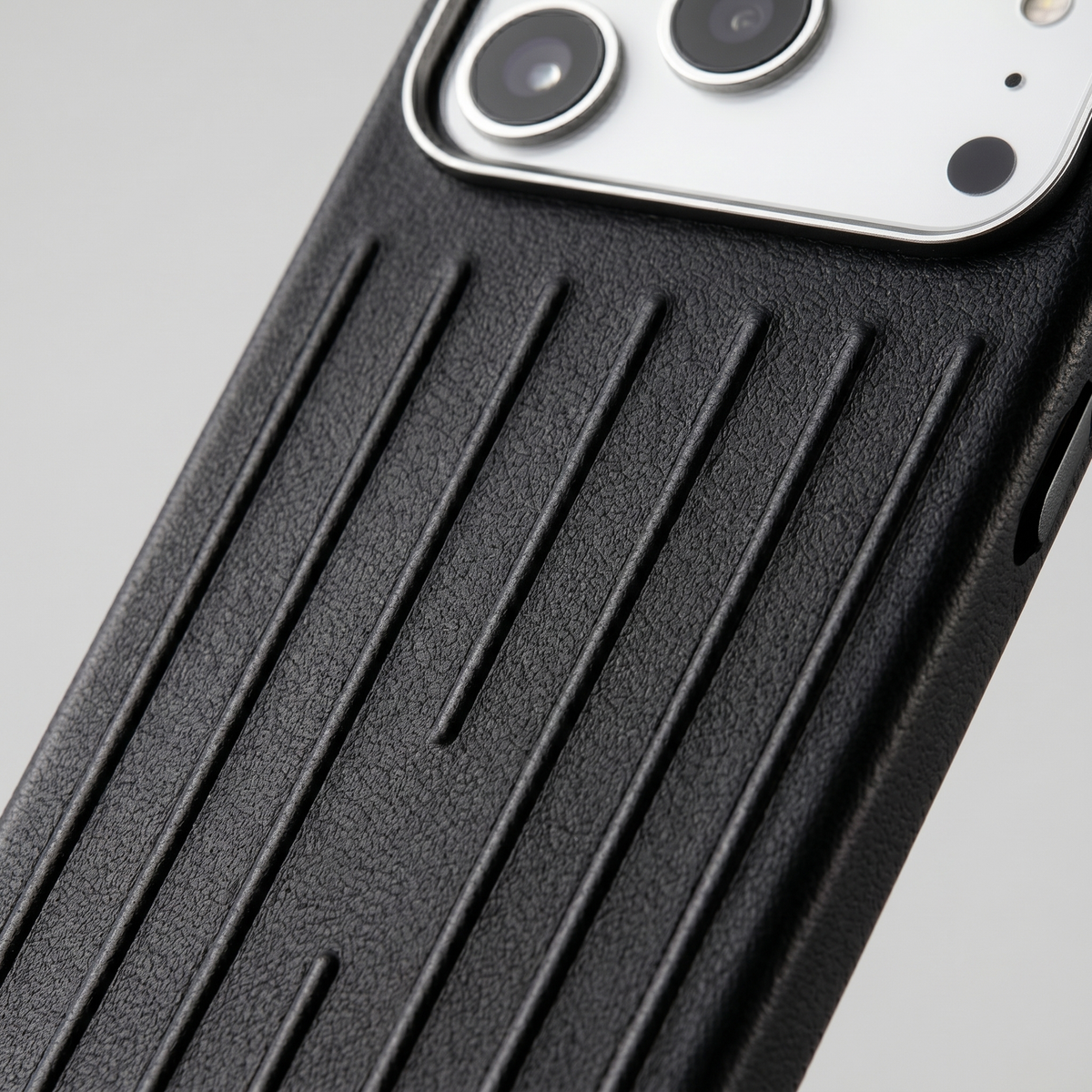 Sculpted Line Detail